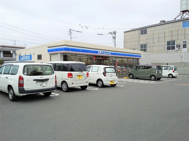 コンビニ　ファミリーマート　松山竹原店（コンビニ）まで350m