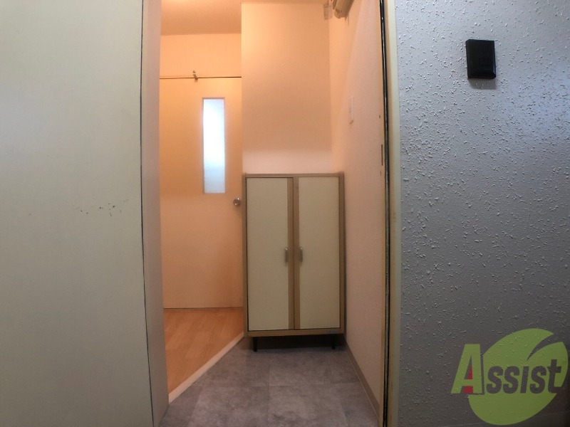 玄関　玄関の様子です。明るい印象ですね。気分もあがりそう。