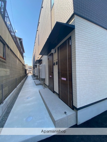 エントランス　駐車場