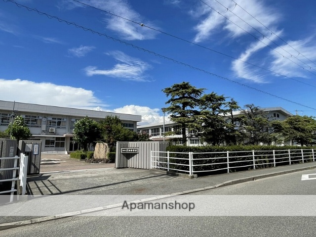 中学校　広畑中学校（中学校）まで2553m