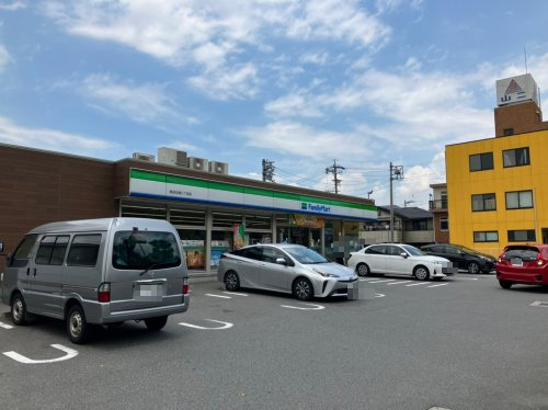 コンビニ　ファミリーマート 熱田白鳥三丁目店（コンビニ）まで414m