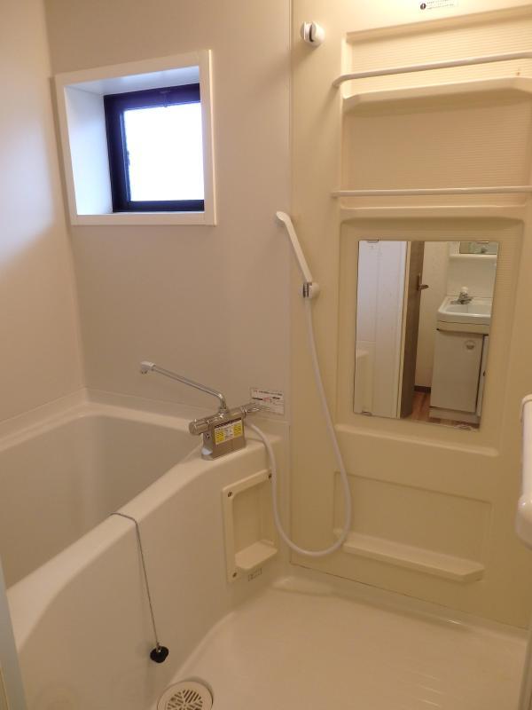 バス・シャワールーム　浴室