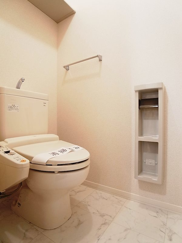 トイレ　☆シャワートイレ☆