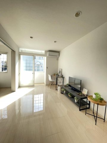 居室・リビング　モデルルーム実施中