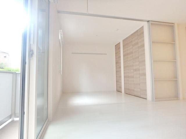 居室・リビング　★14帖の広々としたリビング★