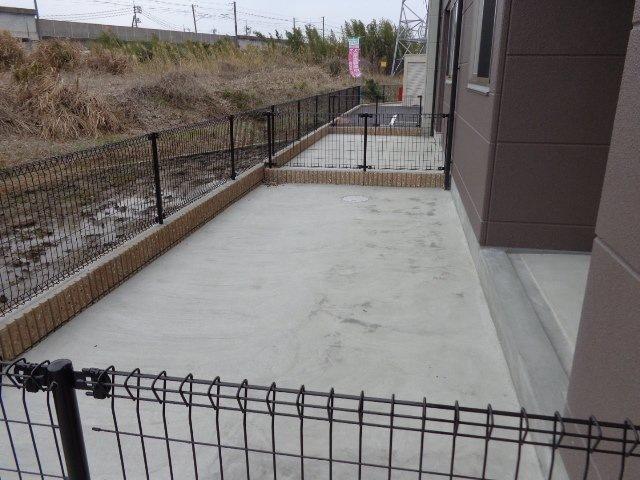 バルコニー　専用庭