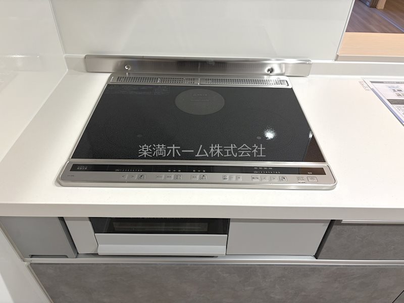 その他　3口IHクッキングヒーター♪