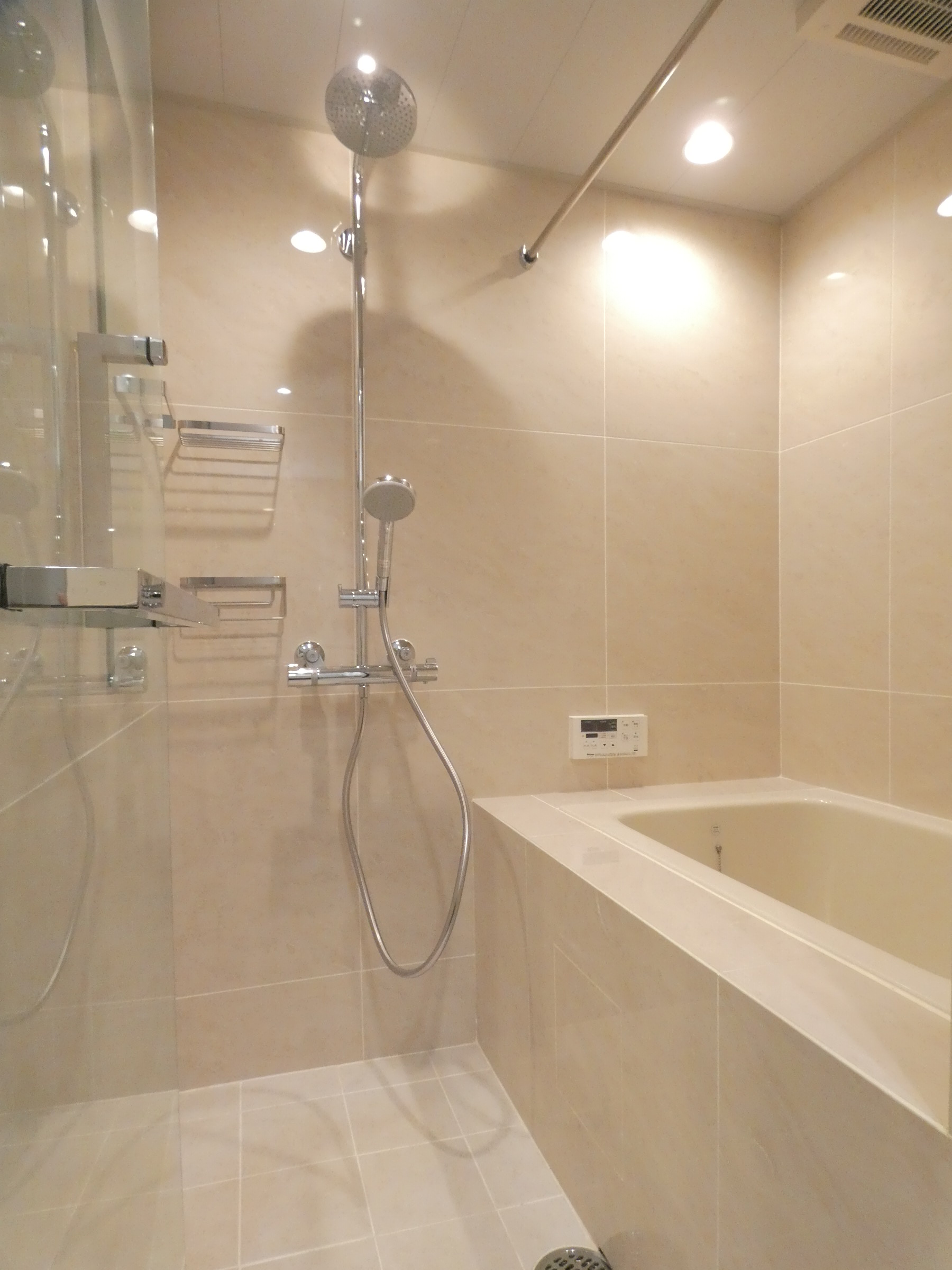 バス・シャワールーム　バス※別部屋参考写真