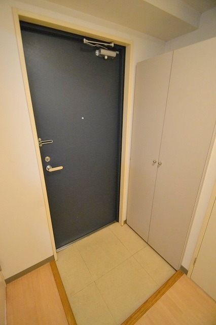 玄関　天井高シューズクロゼット