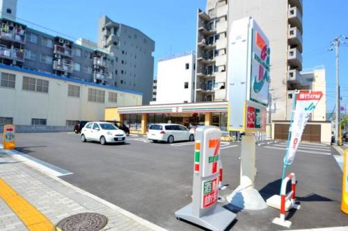 コンビニ　セブンイレブン広島広瀬町店（コンビニ）まで466m