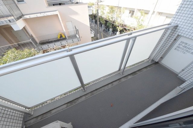 バルコニー　※別部屋の参考写真です。