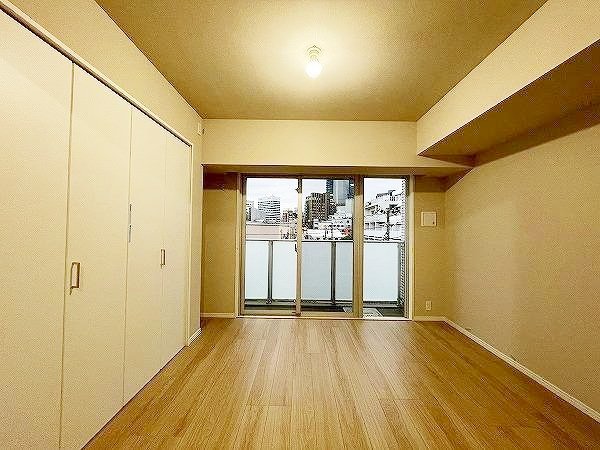 居室・リビング　※別部屋の参考写真です。