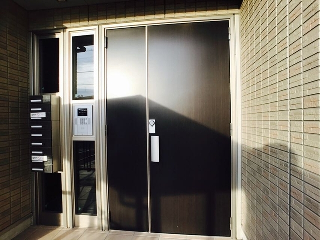 エントランス　オートロック、集合ポスト