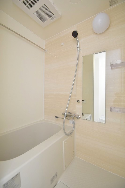 バス・シャワールーム　お問合せはシティホーム海田センター　082-821-2227