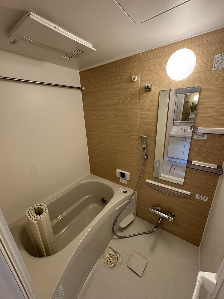 バス・シャワールーム　浴室乾燥機付き