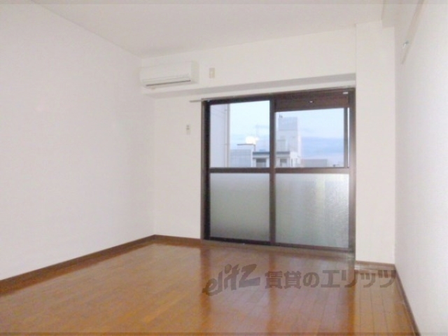 居室・リビング　清潔感あるお部屋です