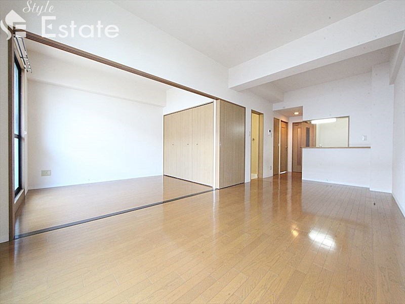 居室・リビング　内装