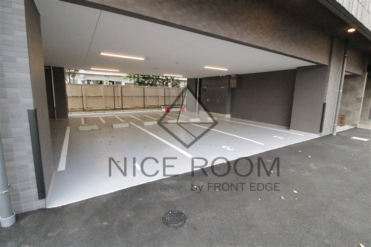 駐車場　スワンズシティ大阪クレアスト　駐車場