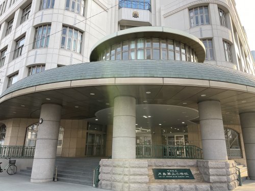 小学校　中央区立月島第三小学校（小学校）まで565m