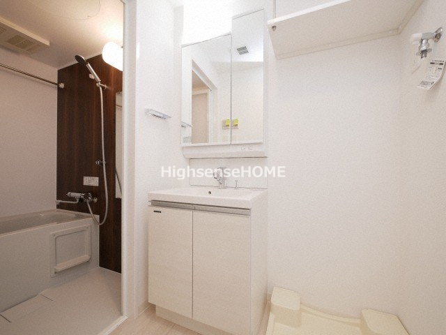 洗面設備　朝の身支度には欠かせない独立洗面化粧台