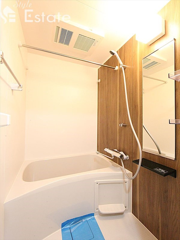 バス・シャワールーム　バスルーム