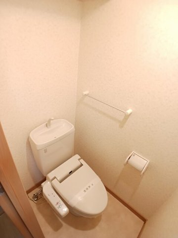 トイレ　コンパクトで使いやすいトイレです