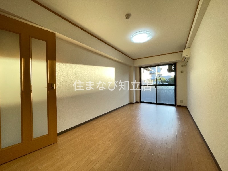 居室・リビング　同型別部屋写真