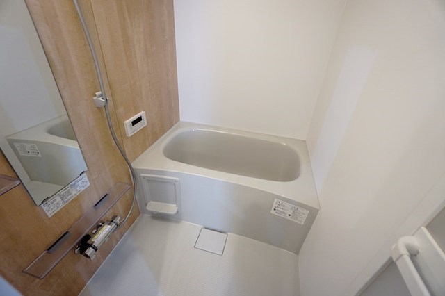 バス・シャワールーム　バスルーム