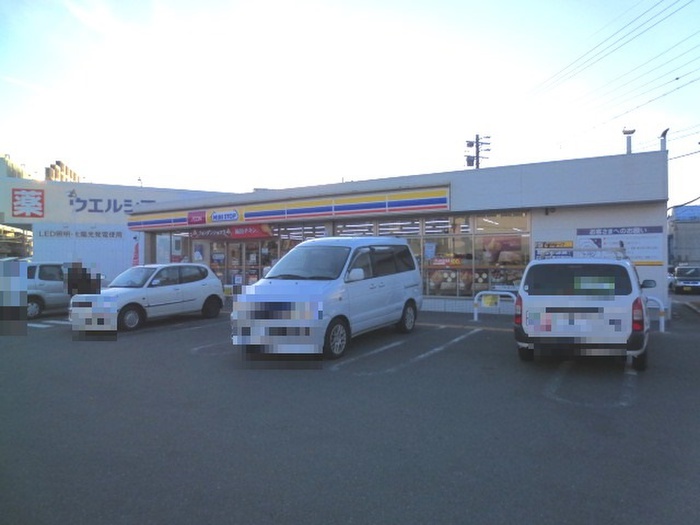 コンビニ　ミニストップ名古屋小塚店（コンビニ）まで192m