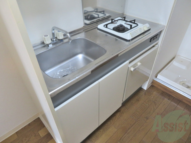 キッチン　シンプルなキッチンです。一人暮らしは最適ですね。