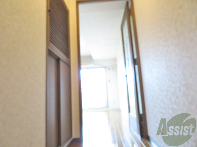 玄関　玄関からの様子を撮影してみました。動線になります。