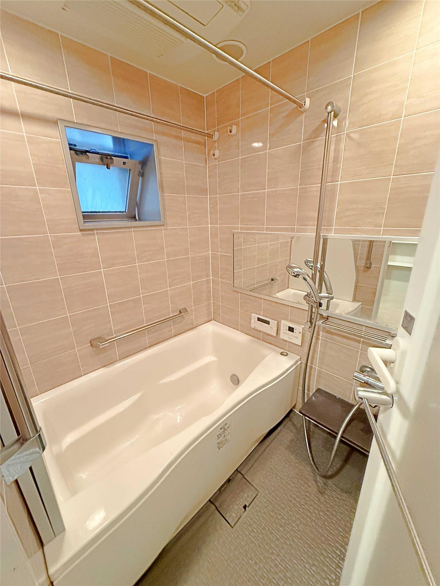 バス・シャワールーム　バス