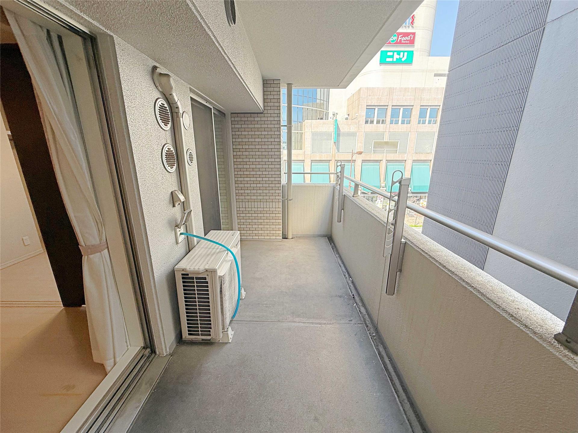 バルコニー　バルコニー