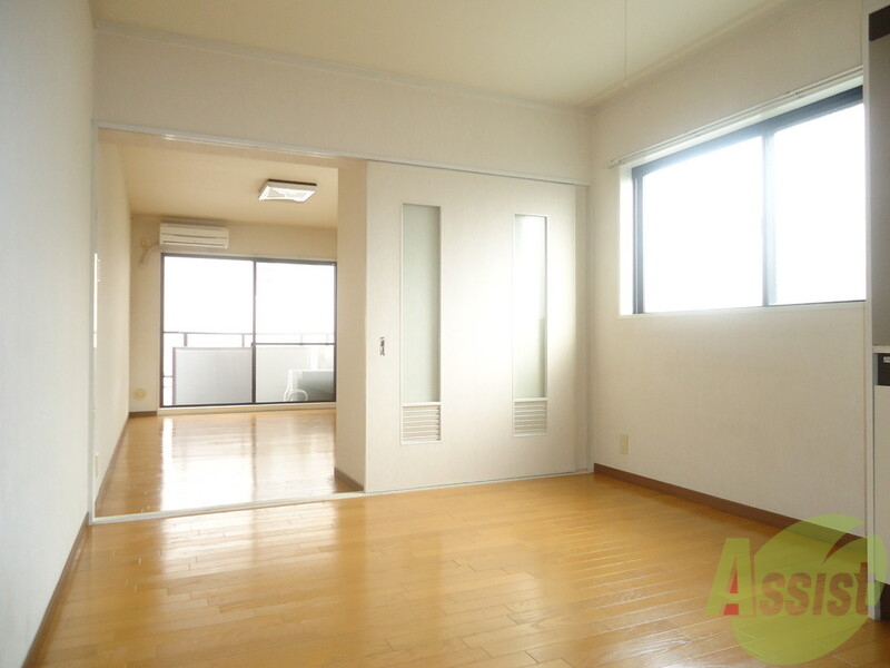 居室・リビング　明るいお部屋です。