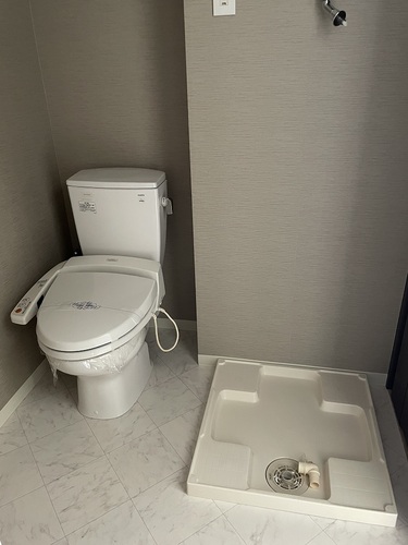 トイレ　同部屋（前退去時）の参考写真