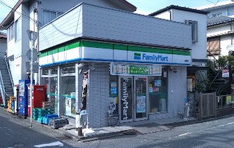 コンビニ　ファミリーマート 白幡店（コンビニ）まで454m