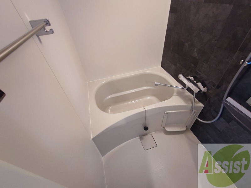 バス・シャワールーム　お風呂になります。一日の疲れを癒してくださいね。