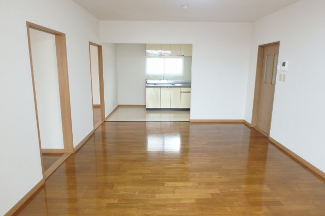 居室・リビング　居間