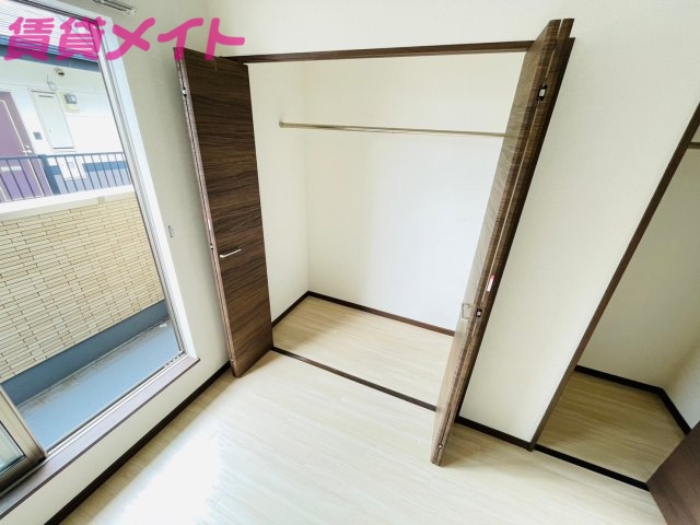 収納　同型参考写真