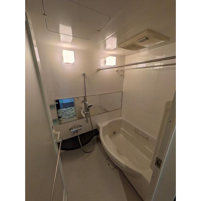 バス・シャワールーム　バス