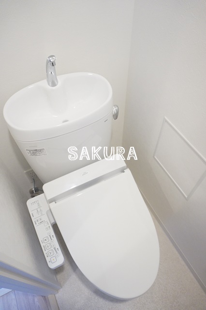 トイレ　嬉しい温水洗浄便座付き♪