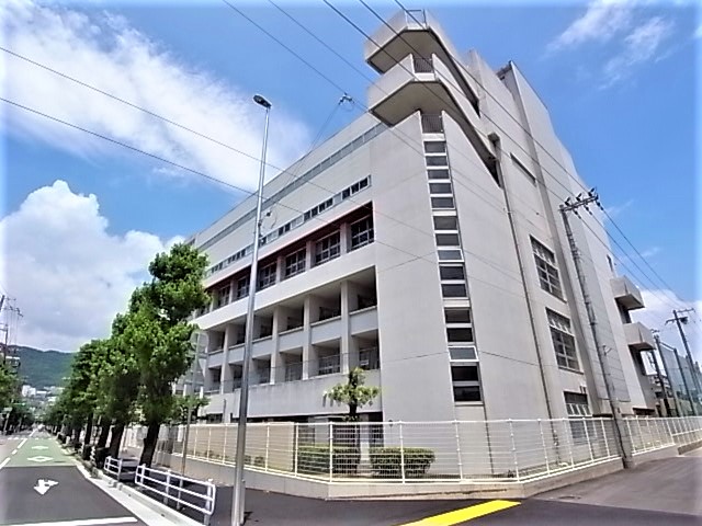 小学校　神戸市立東灘小学校（小学校）まで454m