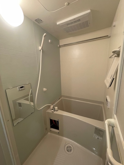 バス・シャワールーム　同施工会社メーカー写真