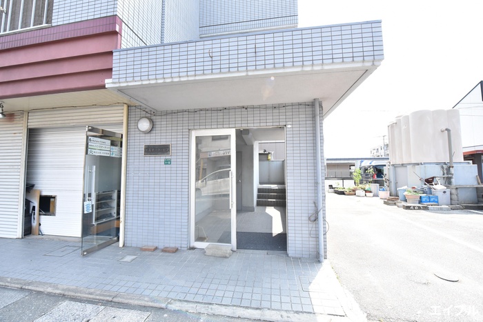 エントランス　現状が異なる場合は現状優先となります