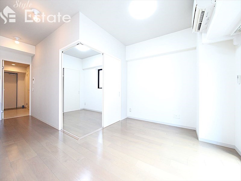 居室・リビング　内装