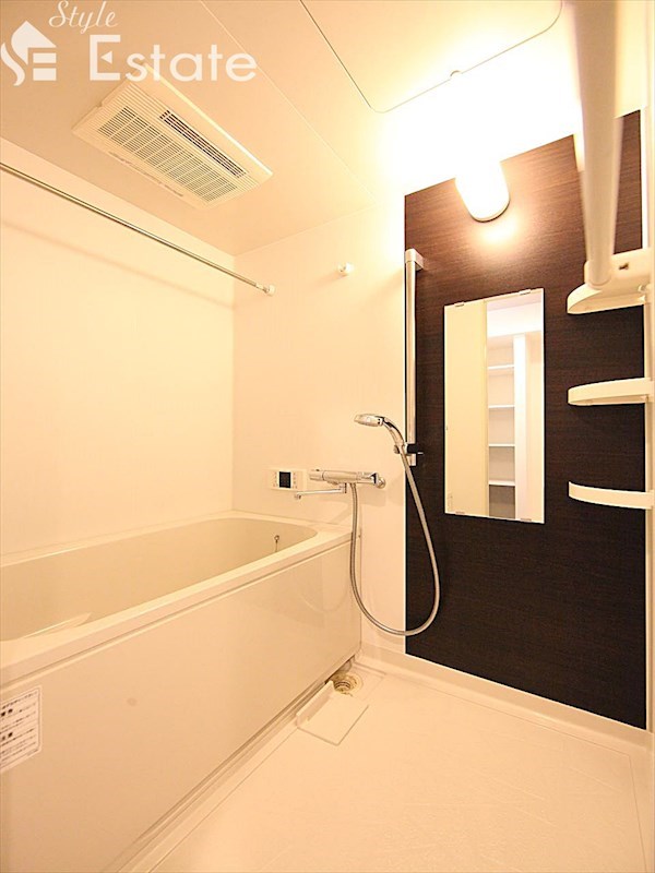 バス・シャワールーム　バスルーム