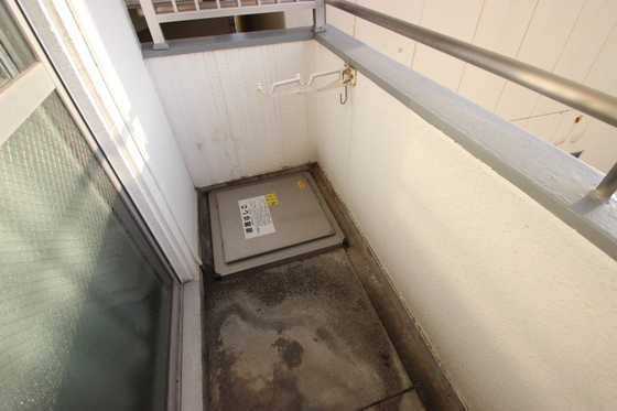 バルコニー　※別の部屋の写真です。