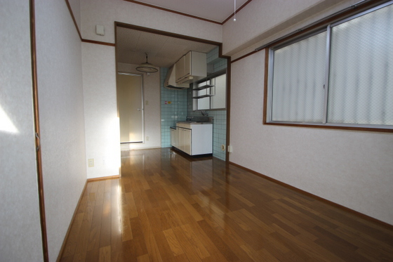 居室・リビング　※別の部屋の写真です。