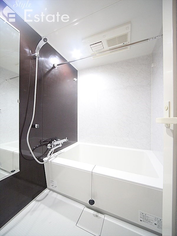 バス・シャワールーム　バスルーム