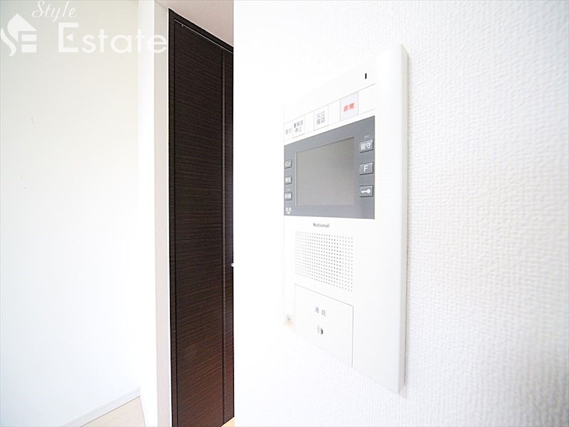 セキュリティ　モニター付きインターホン